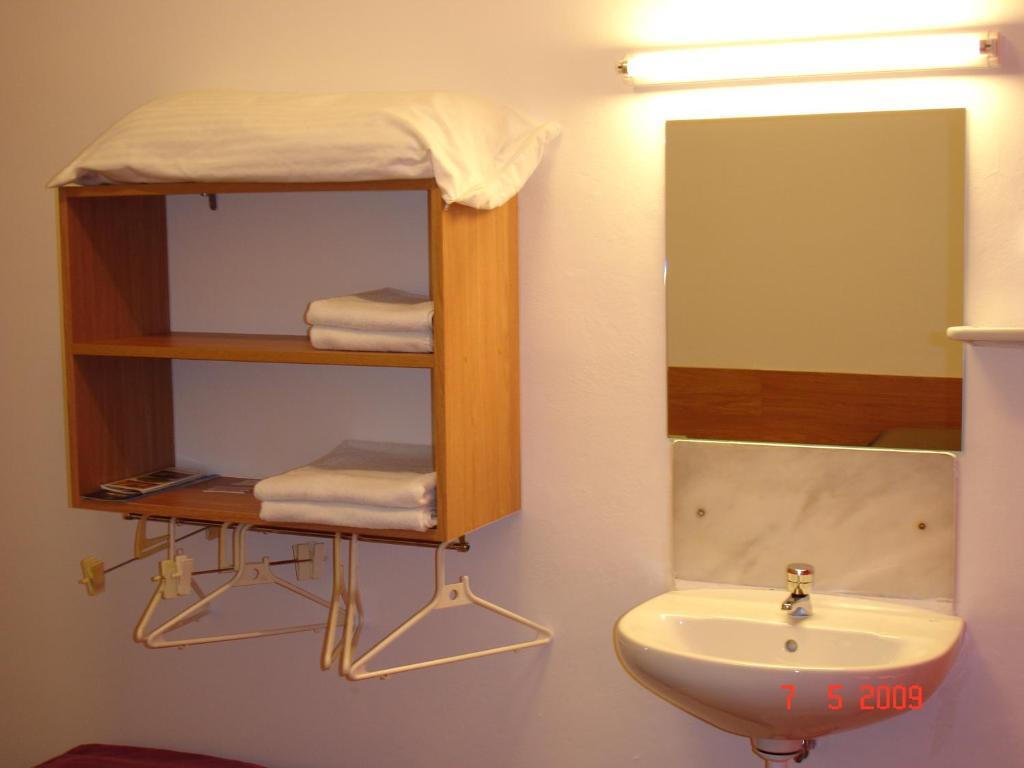 Hostal Can Blanco Sarriá de Ter Exterior foto