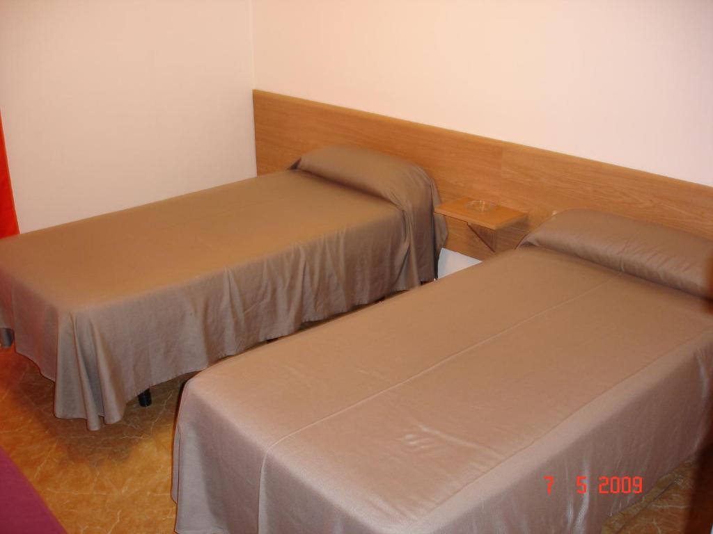 Hostal Can Blanco Sarriá de Ter Exterior foto